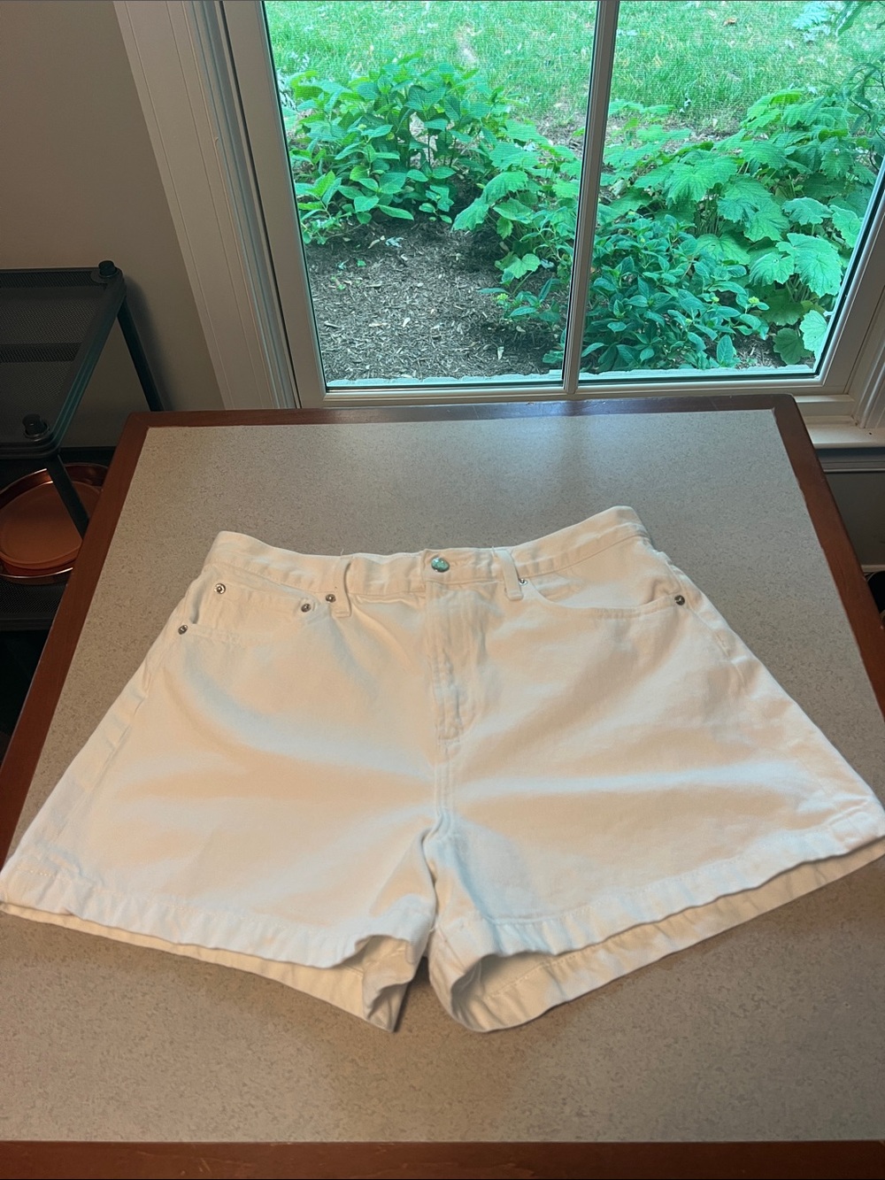 Pistola Saige High Rise Short - Polished White